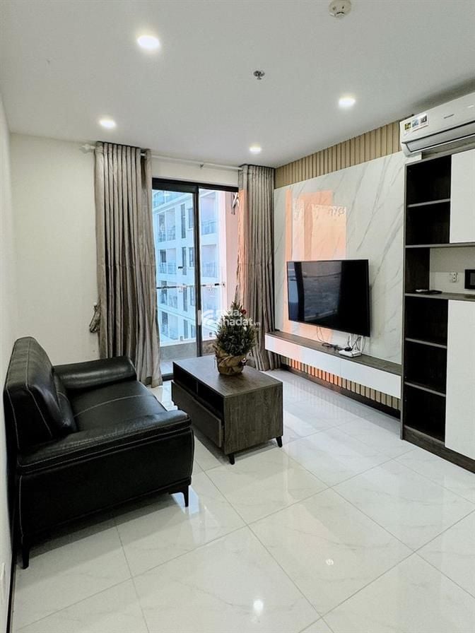 Cho thuê căn hộ 2 phòng ngủ full nội thất siêu vip chỉ 10 triệu CC Lê Phong, LH: Trần Hàn Vũ