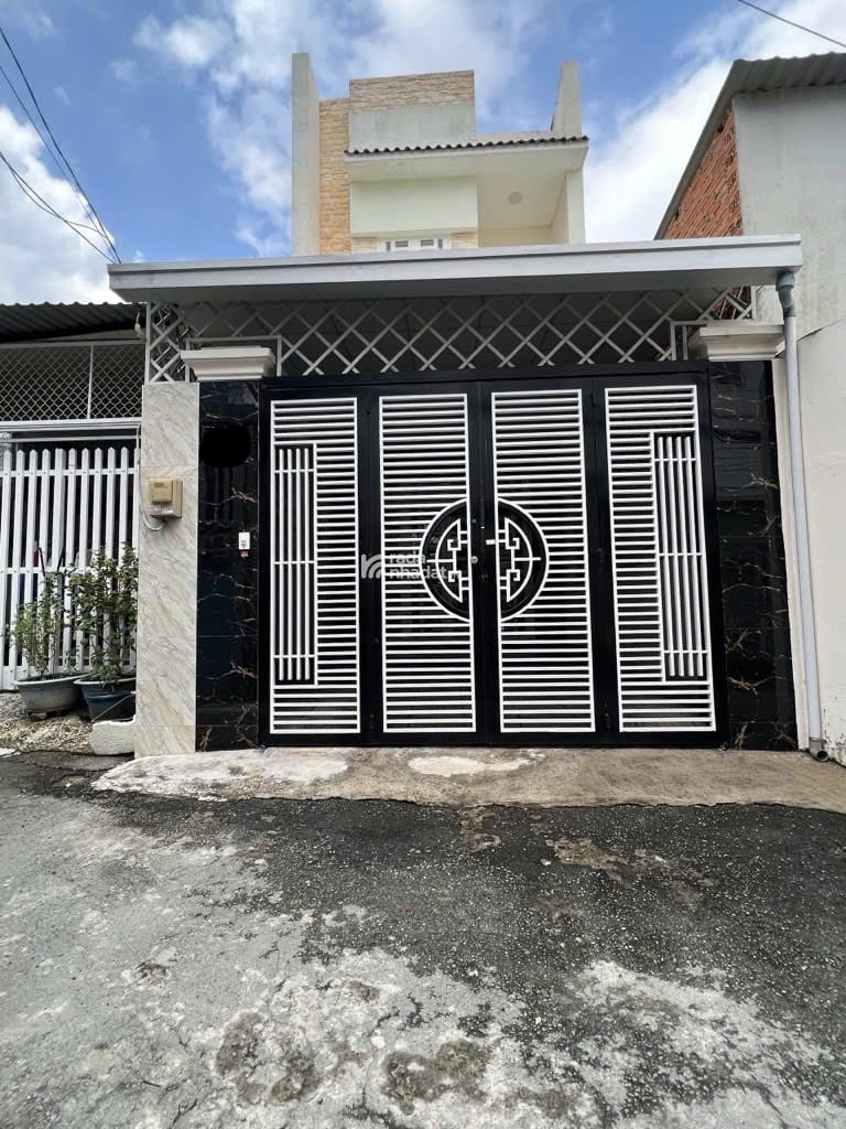 Bán Nhà Mới 100m2 Long Trường Q9 - Hẻm Ô Tô, Ở Ngay, Giá Chỉ 5.X Tỷ