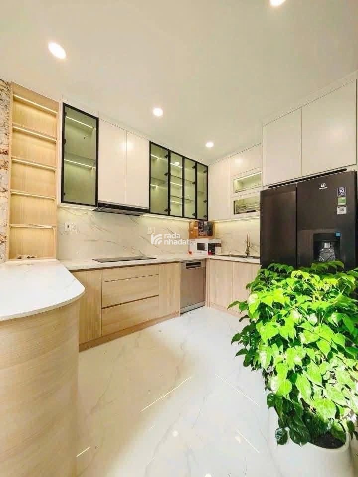 BÁN NHÀ 4 TẦNG KHU VIP Q3, FULL NỘT THẤT, HẺM 4m Ô TÔ THẲNG 1 TRỤC ĐỖ CỬA, SIÊU PHẨM GIÁ CHỈ 8.68tỷ