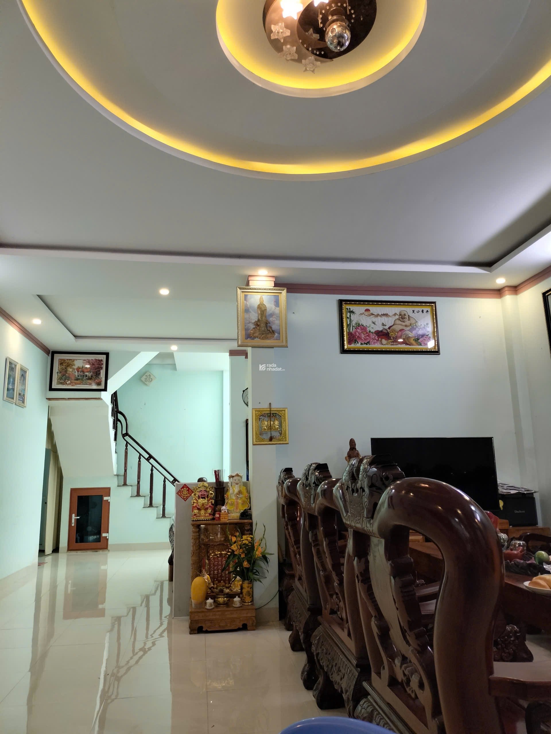 Cực phẩm nhà phố Phạm Ngũ Lão, sân đậu 8 ô tô