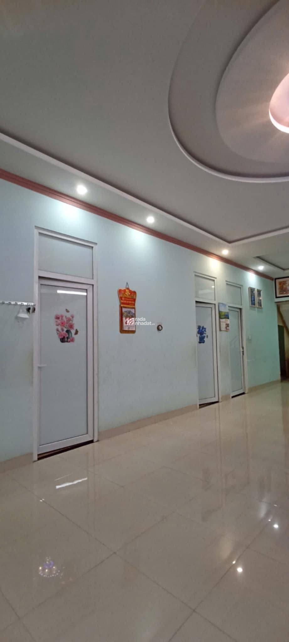 Cực phẩm nhà phố Phạm Ngũ Lão, sân đậu 8 ô tô