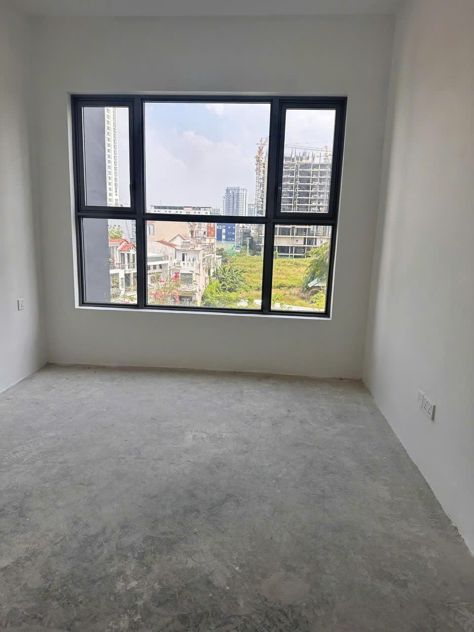 bán căn 2PN2WC - 5,9 tỷ - bàn giao thô - căn góc - 85m2 - Celesta Rise