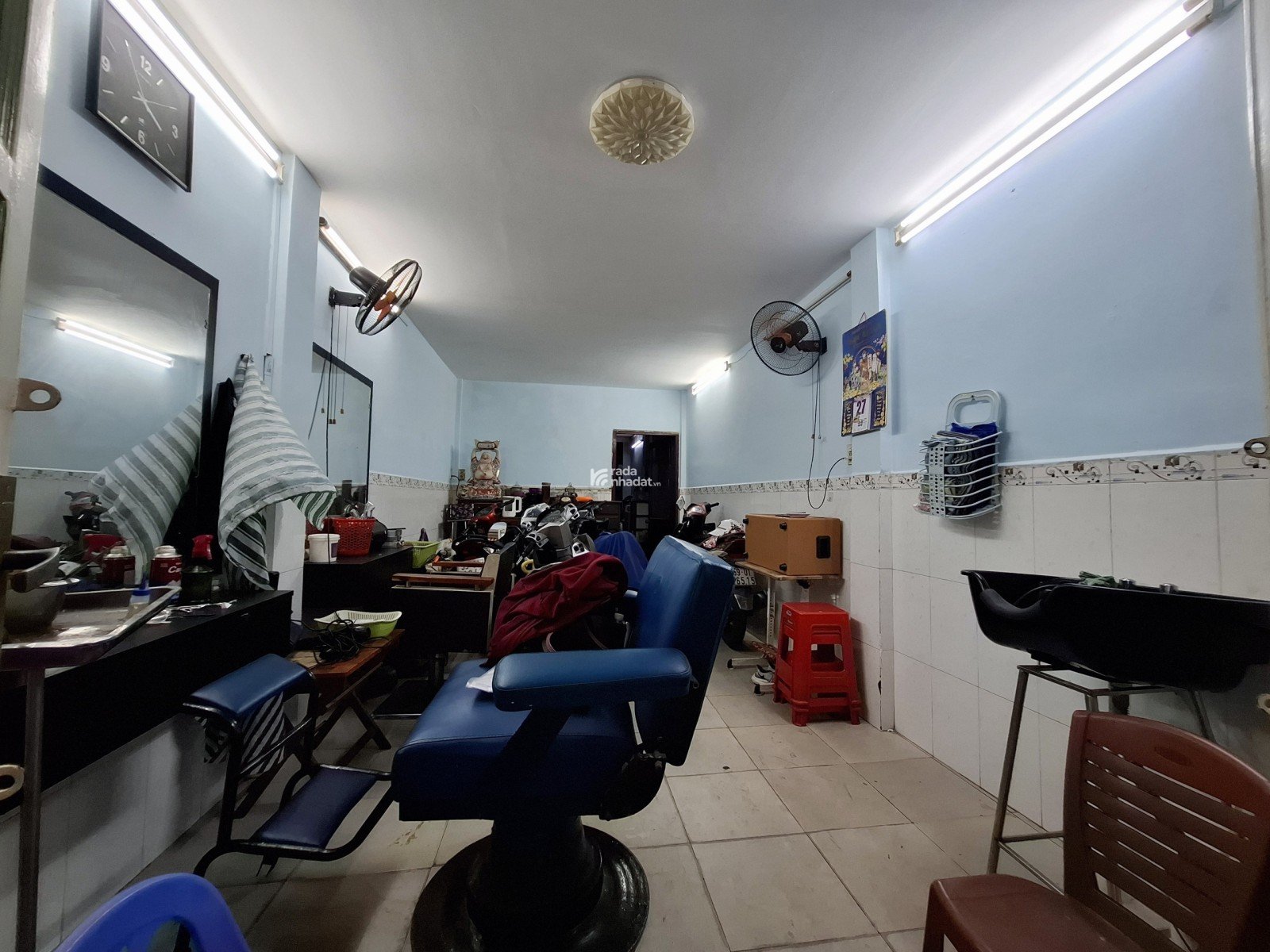 Bán nhà hẻm xe hơi đỗ trong nhà, dt 60m2, 3 lầu, Q10, đường CMT8, sát cc Hà Đô, giá chỉ 9.99 tỷ