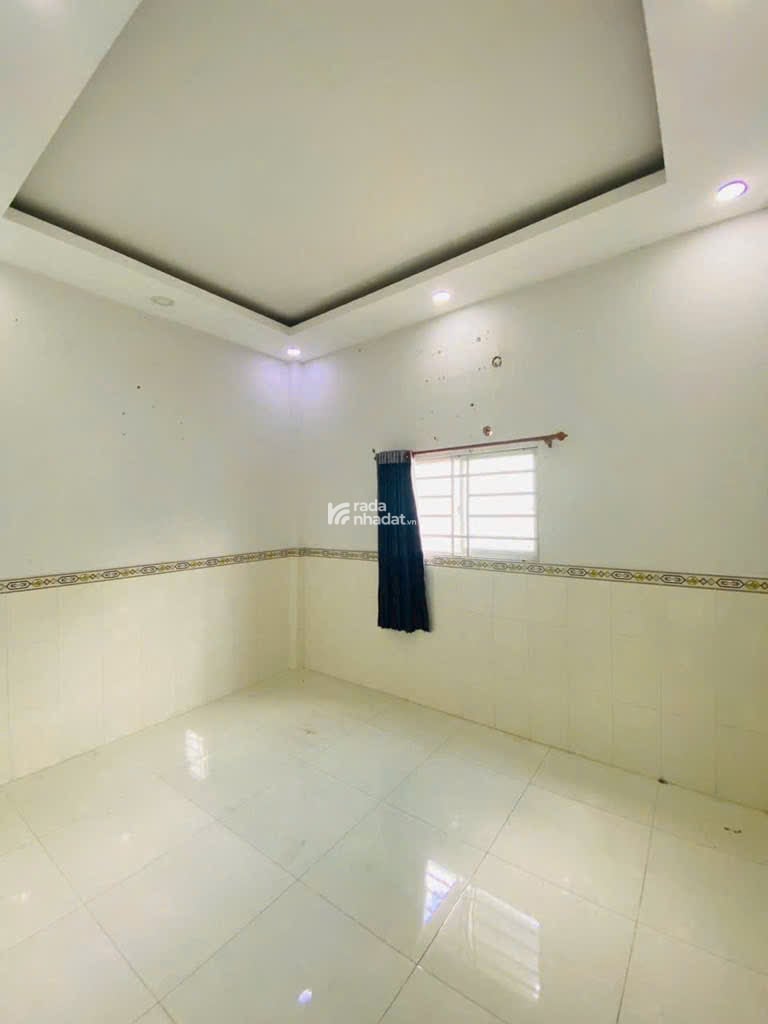 Nhà HXH 6m gần Kênh Nước Đen, 56m2, chỉ 5 tỷ TL, giá cực tốt