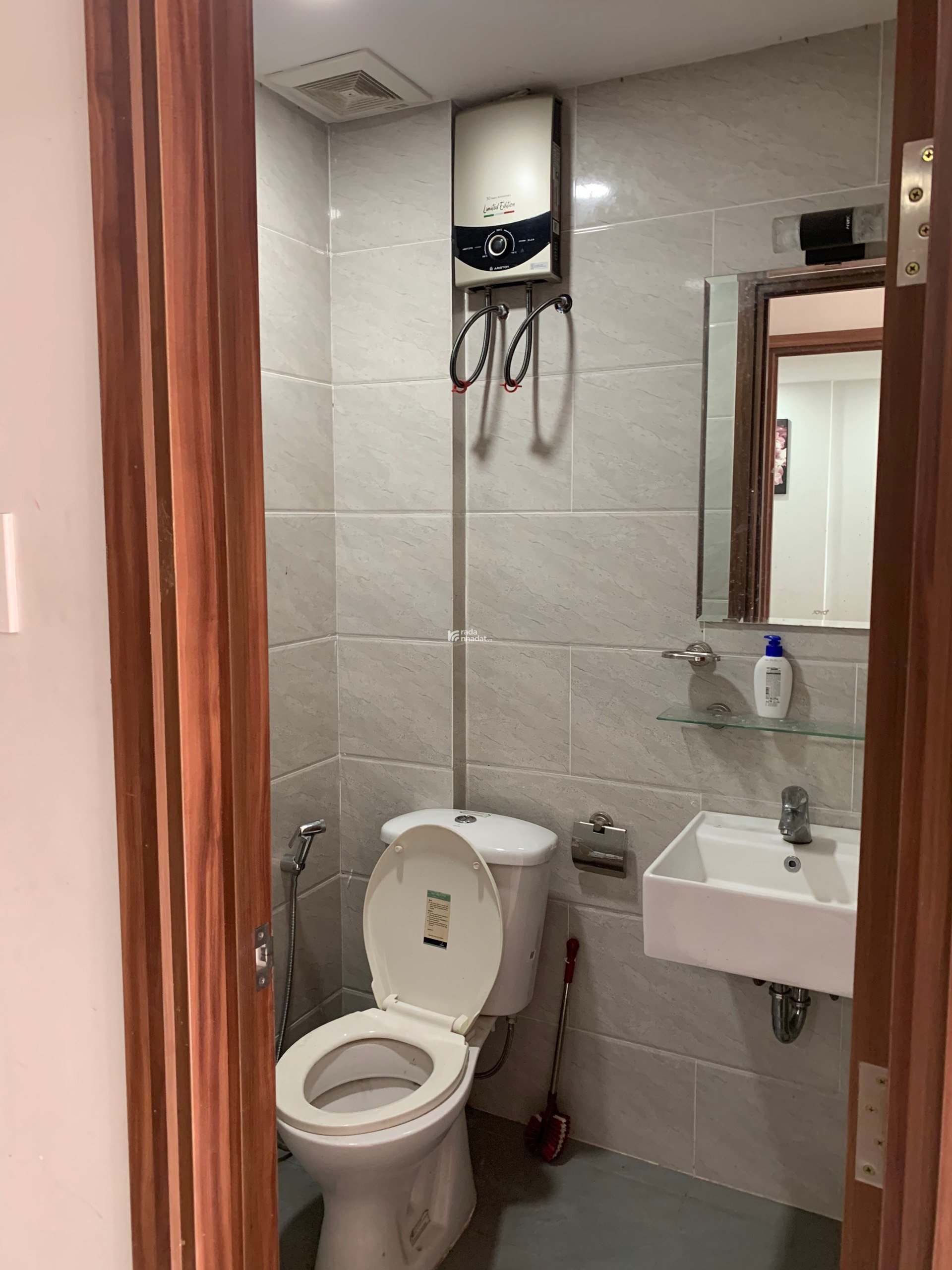 Cần cho thuê căn hộ 2PN có Nội thất ngay ngã 3 Tân Vạn 5.2tr/ tháng