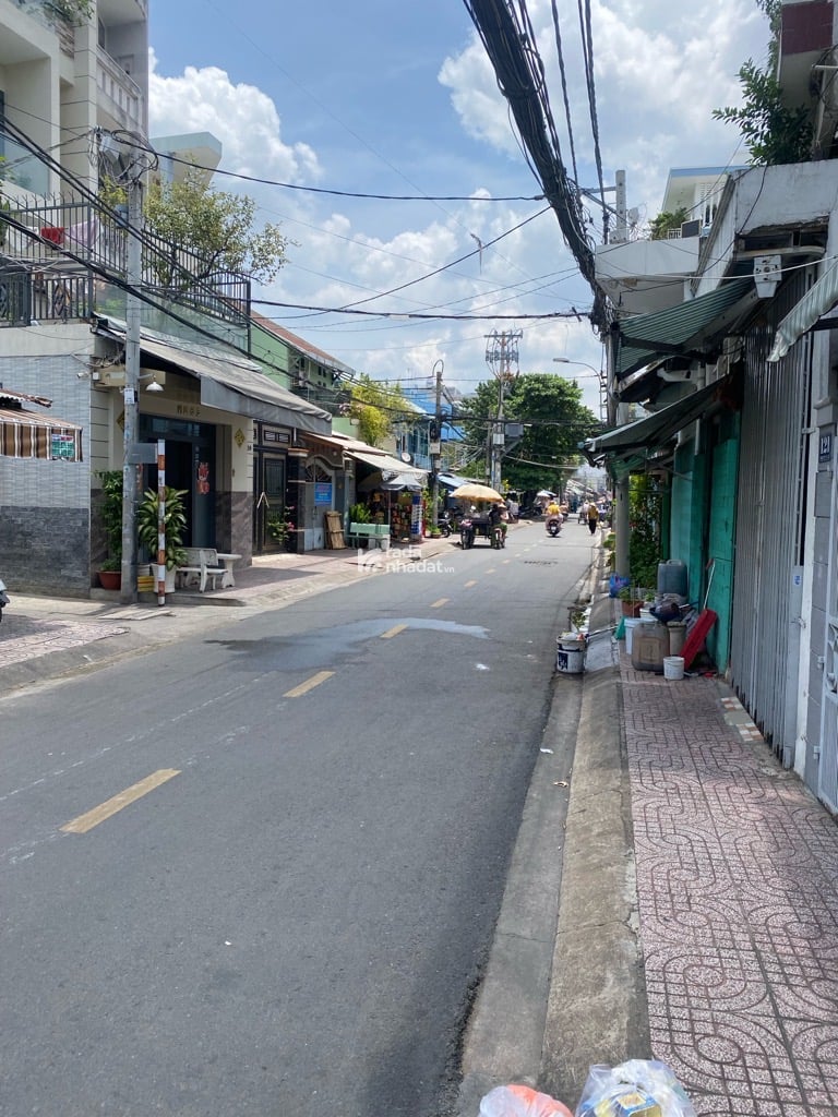 BÁN NHÀ MẶT TIỀN PHONG PHÚ QUẬN 8 180M2 16.4 TỶ THU 20TR PHƯỜNG 12