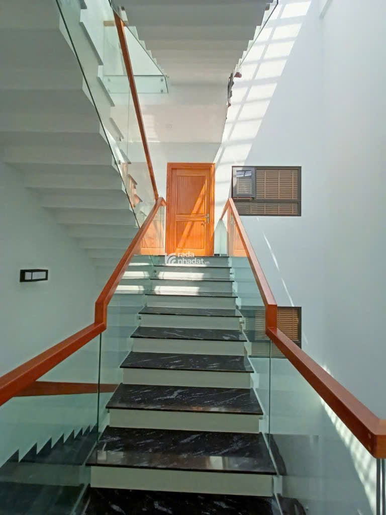 Bán nhà 4 tầng hẻm xe tải ngay Nguyễn Thị Thập; 5x27m; hẻm sạch an ninh; chủ thiện chí bán