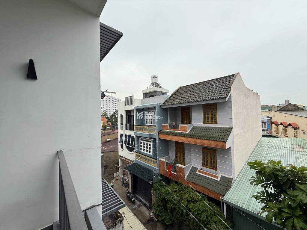 NHÀ ĐẸP Ở NGAY, Ô TÔ VÀO NHÀ, K. DOANH TỐT, 3 TẦNG GẦN CC LAVITA 5,5X18 CHỈ 13 TỶ.
