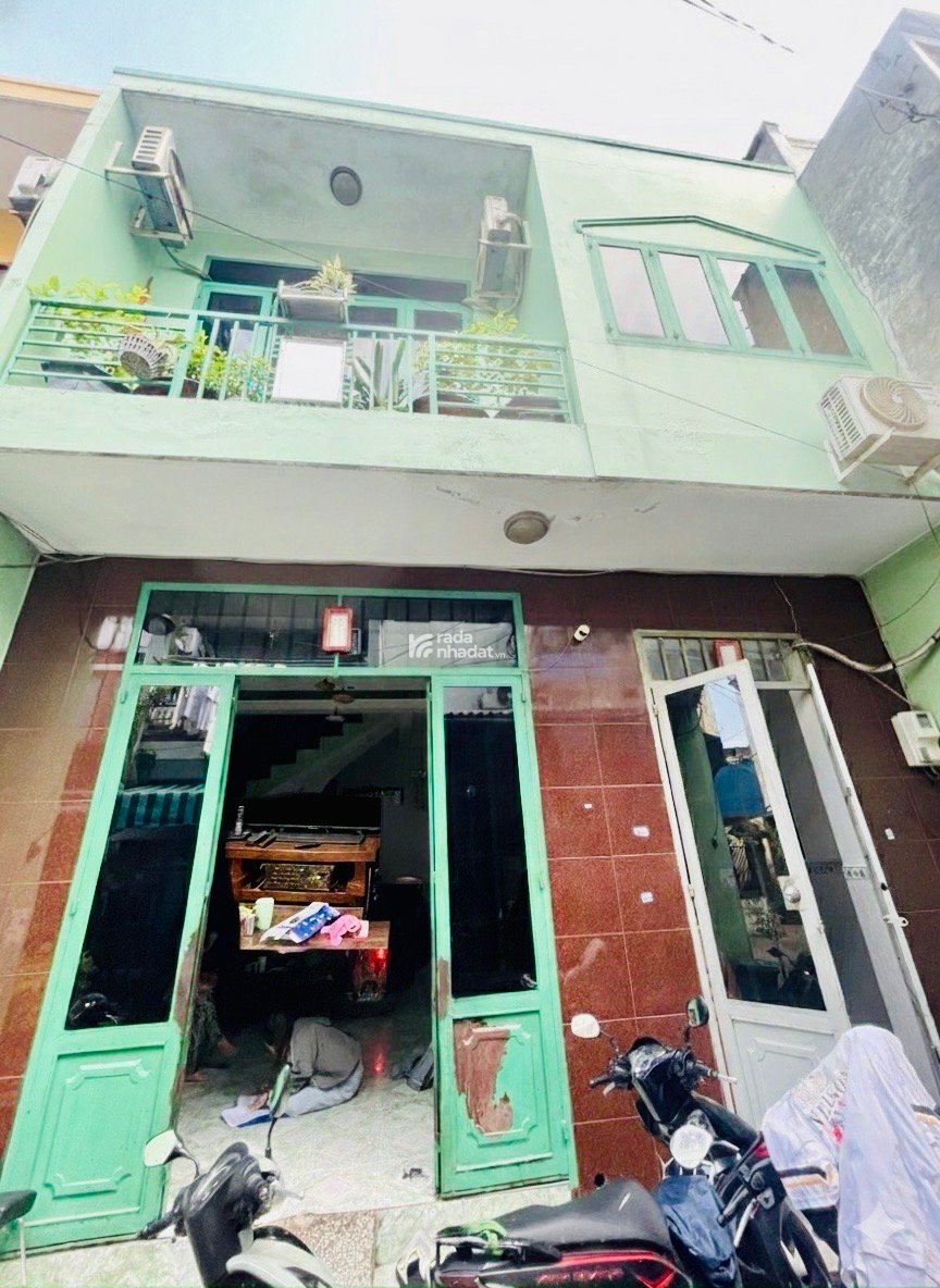 GIÁP LUỸ BÁN BÍCH - HẺM XE HƠI - 2 TẦNG - 4PN - 70M NGANG 6 CHỈ 7.X TỶ