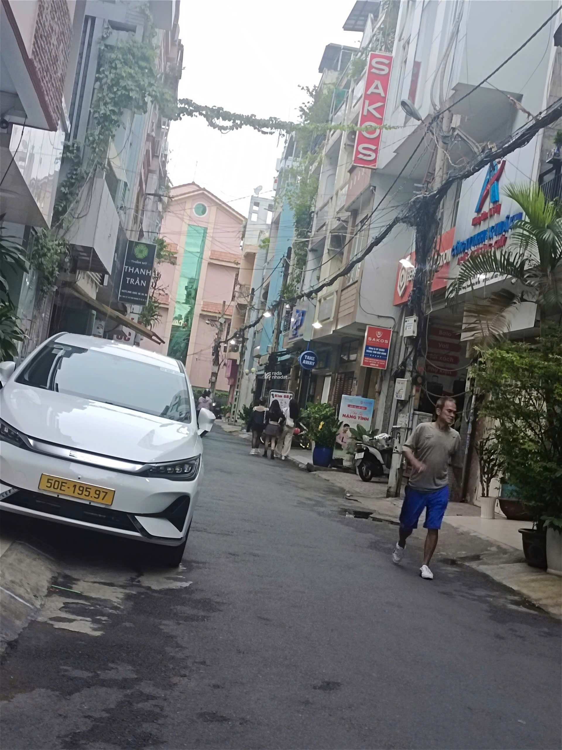 BÁN NHÀ CHDV SƯ VẠN HẠNH, Q.10 - 3 TẦNG ST - DT: 3.9x13.75m - GIÁ 18.5 TỶ