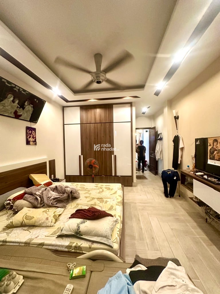 MẶT TIỀN KNH DOANH 5 TẦNG MỚI ĐẸP LUNG LINH - CHỦ XÂY TÂM HUYẾT ĐẸP - NGAY CHỢ TÂN BÌNH