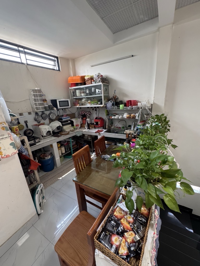 Nhà đẹp 3 tầng 75m2(5x15)-Lê Tấn Bê-giá 5.6 tỷ