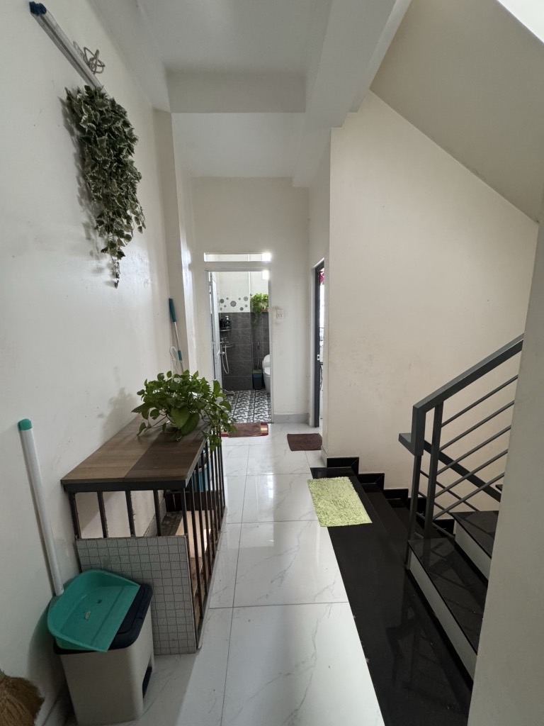 Nhà đẹp 3 tầng 75m2(5x15)-Lê Tấn Bê-giá 5.6 tỷ