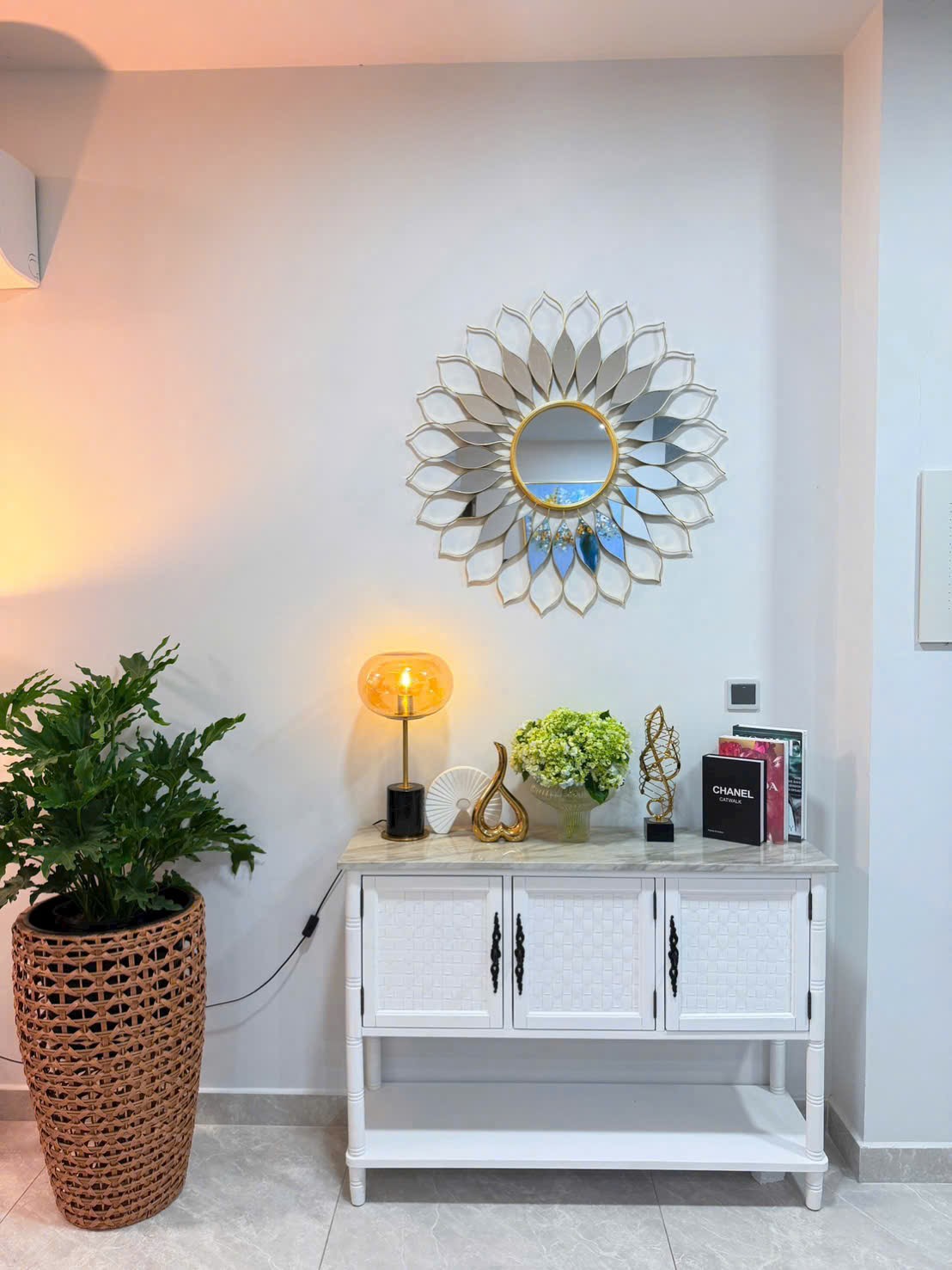 CẦN BÁN GẤP CĂN HỘ THE PEAK MIDTOWN, PHÚ MỸ HƯNG, QUẬN 7 - NHÀ ĐẸP - GIÁ TỐT