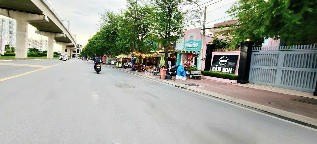 BÁN NHÀ MẶT TIỀN NGÃ 4 THỦ ĐỨC  1 Trệt 1 Lầu, 4PN, HĐT 32 triệu/tháng Bình Thọ Đầu tư sinh lời cao