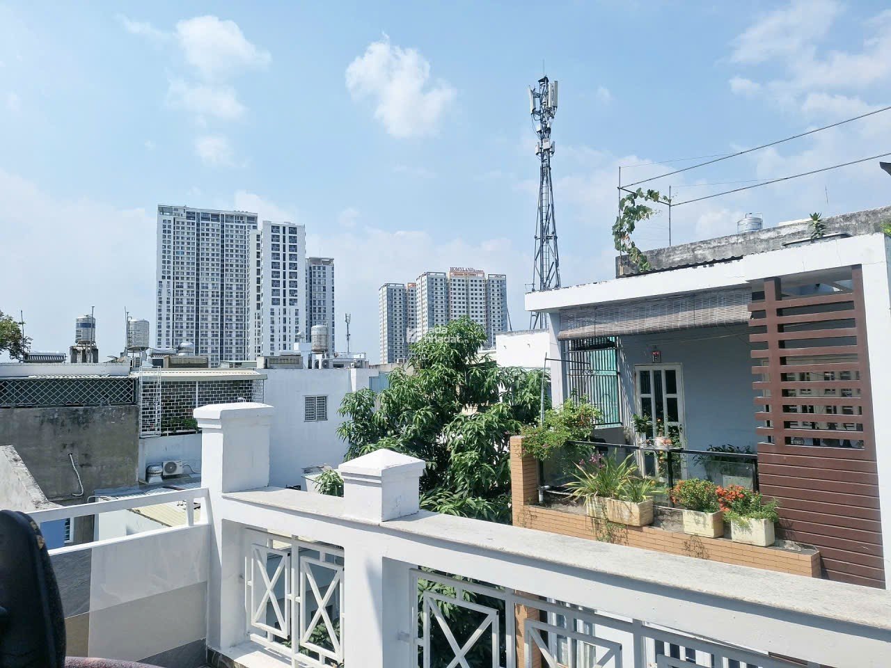 NHÀ BÁN 3 TẦNG 73M2 ĐS 33 BÌNH TRƯNG TÂY THỦ ĐỨC SỔ HỒNG RIÊNG BTCT,HƯỚNG ĐÔNG ,XE HƠI,GIÁ 7.3 TỶ.