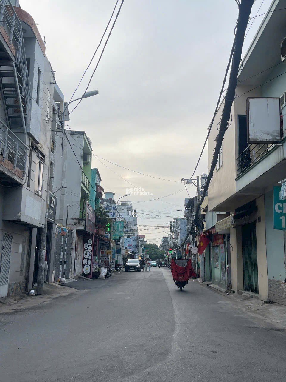 NHÀ MẶT TIỀN ĐƯỜNG BUÔN BÁN SẦM UẤT GÒ VẤP