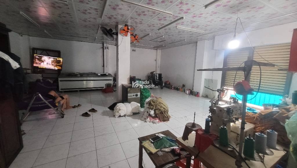 Bán nhà 2 maetj tiền kinh dânh gần aeon tân phú