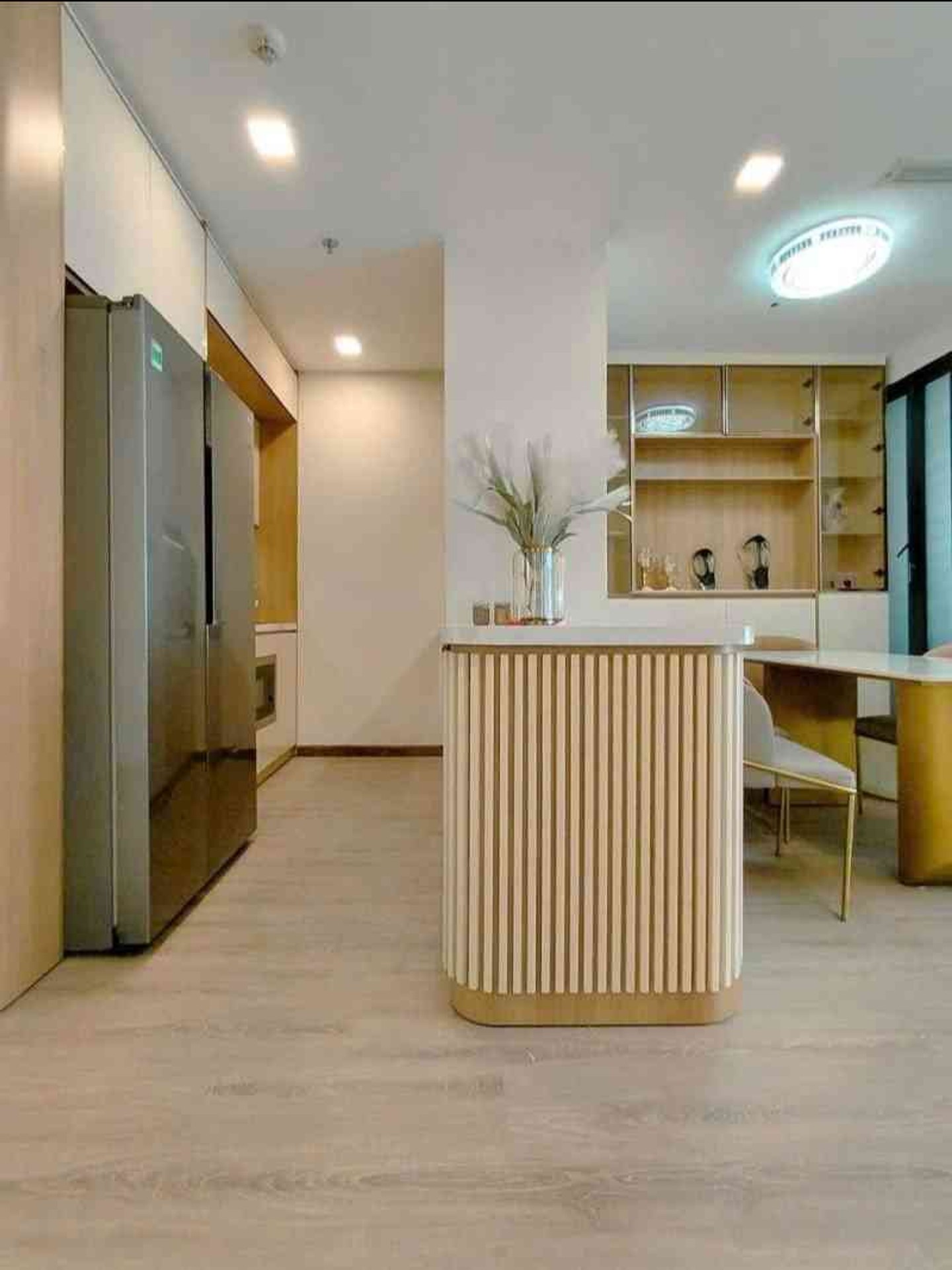 NGAY TẦNG 42 LANDMARK 81, ĐIỆN BIÊN PHỦ, BÌNH THẠNH, 106M2 TIỆN XÂY. GIẢM 350TR CHỈ CÒN 12.5T 
