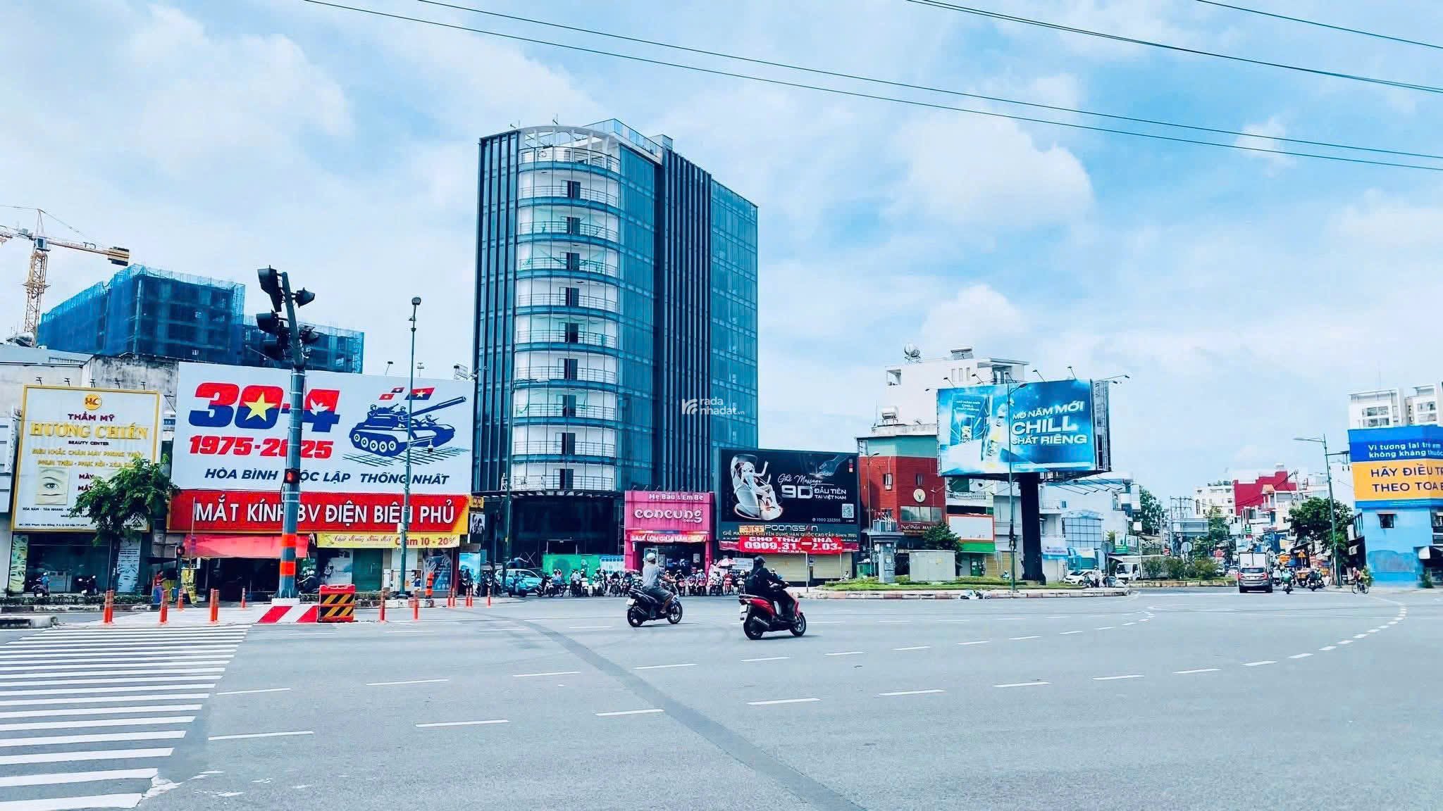 43 tỷ! Bán nhà MT Đ. C3, Q.TB  ngang LỚN 12m  2 tầng