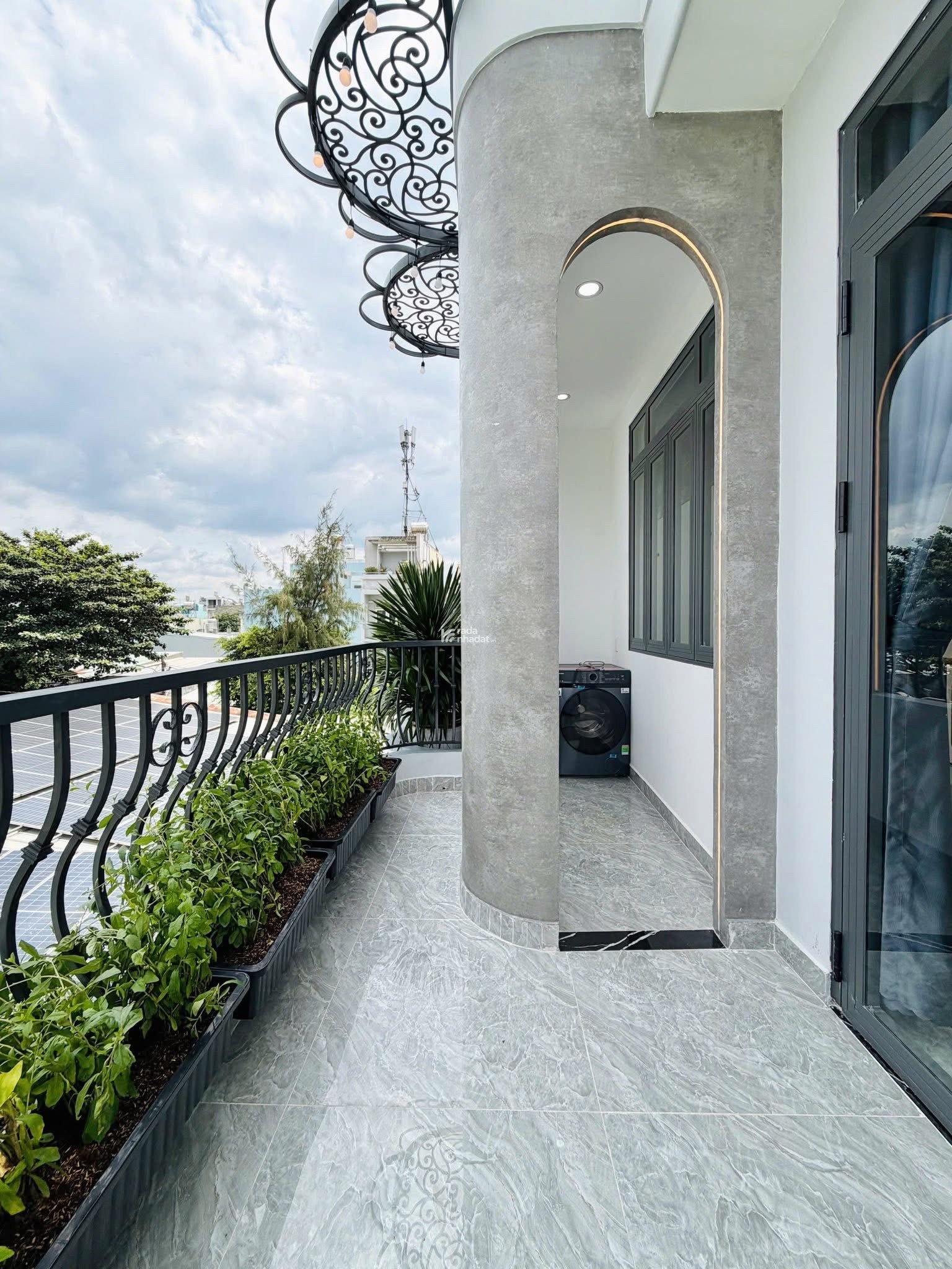 NHÀ MỚI HOÀN THIỆN Đ.BÙI QUANG LÀ - 3 TẦNG - 5.5x11 - KẾ EMART 2 - CHỈ 6.8 TỶ TL