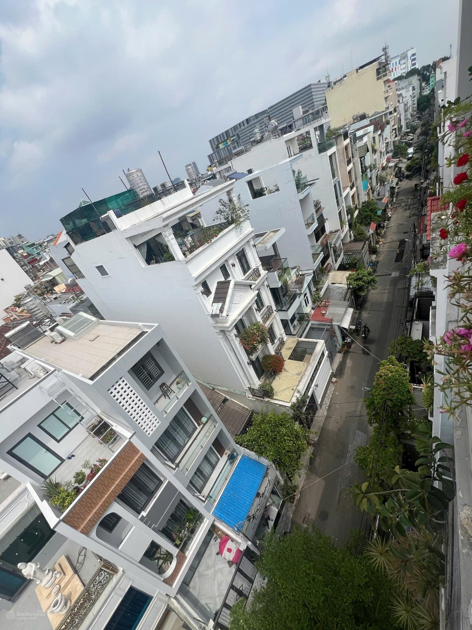 Bán nhà HXH đường Thành Thái Q10 dt(4x13m) giá 