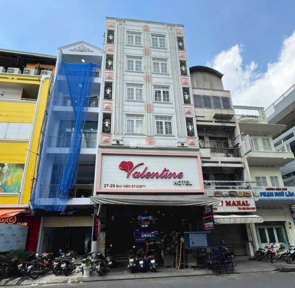 TN 2 tỷ/năm 65 tỷ! Bán tòa nhà MT Đ. Nguyễn Xí Q. BT  7.2x20m - 9 Tầng.