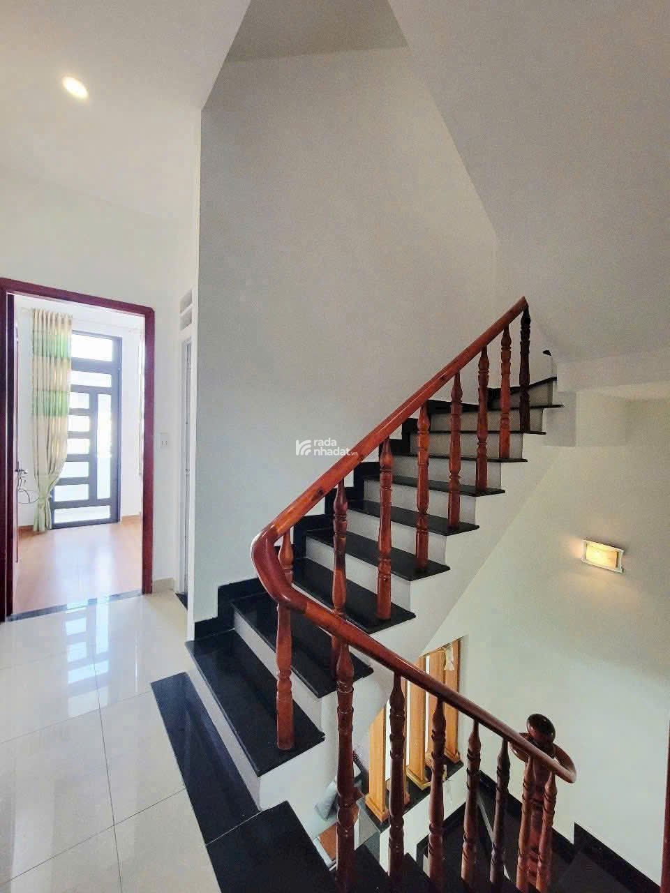 Bán gấp nhà đẹp mới hẻm thông Lâm Văn Bền, quận 7, tiện ích xung quanh, SHR giá 3 tỷ 250 TL