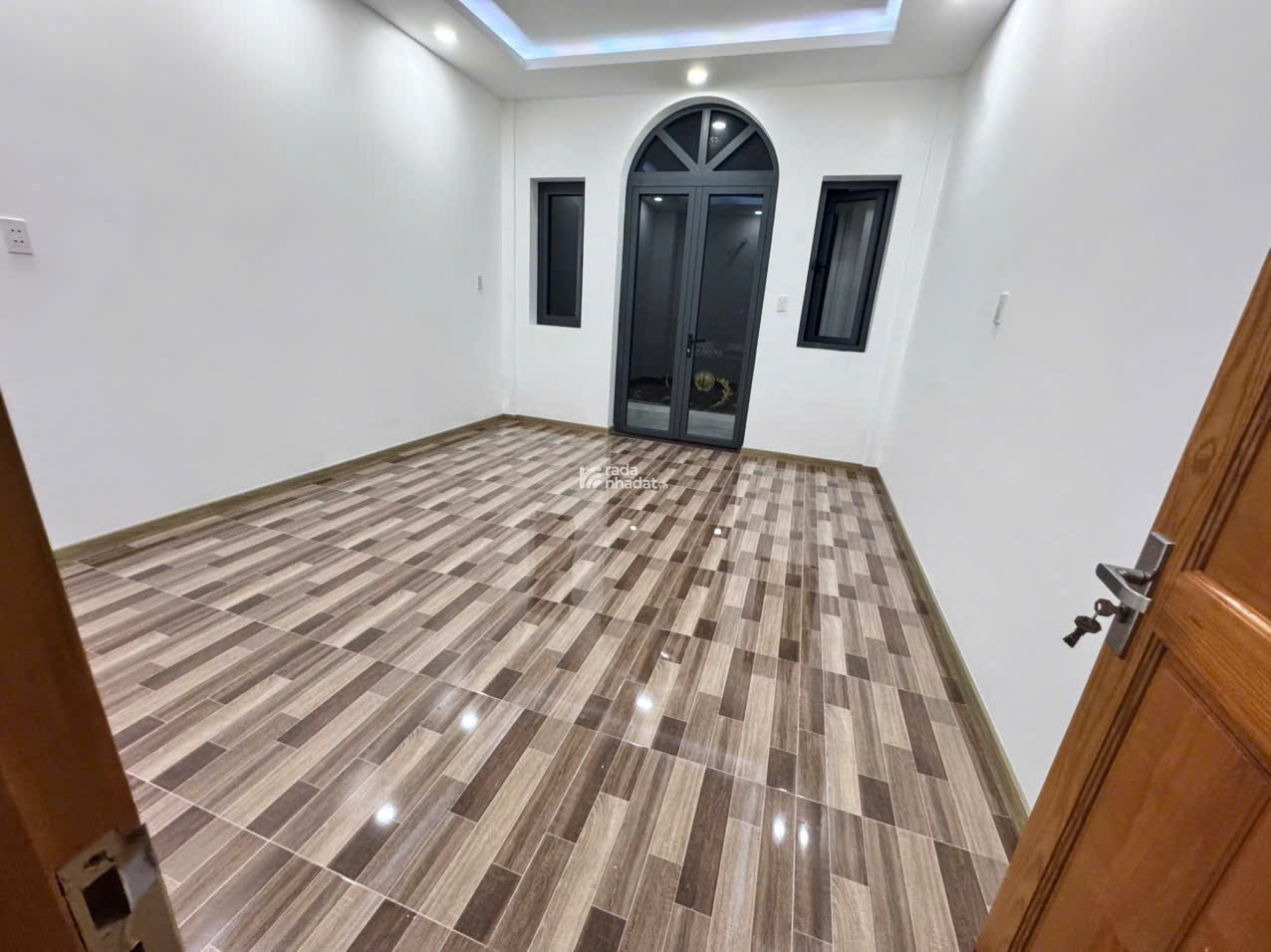 NHÀ 3 LẦU TX24 - ĐƯỜNG THÔNG - GIÁ MỀM CHỈ 5 TỶ 390