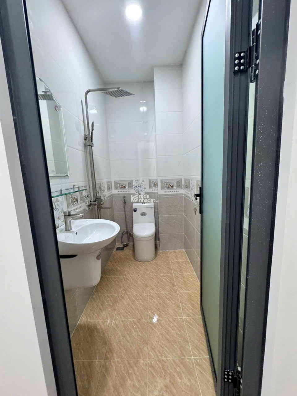 NHÀ 3 LẦU TX24 - ĐƯỜNG THÔNG - GIÁ MỀM CHỈ 5 TỶ 390