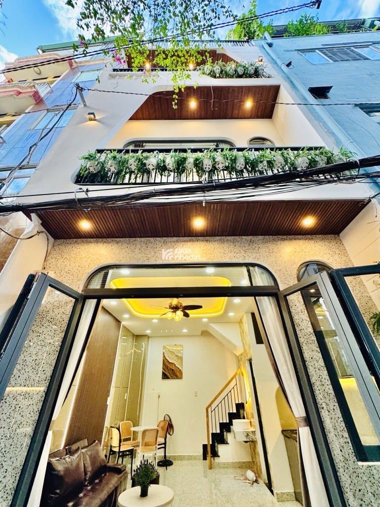 Bán nhà Phan Tây Hồ Phú Nhuận, 3 tầng full nội thất, Ở ngay, nhỉnh 5 tỷ.