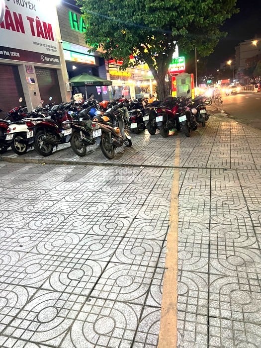 CẦN BÁN GẤP NHÀ MẶT TIỀN ĐƯỜNG TÂY THẠNH, TÂN PHÚ, DT 77,5 M2, 2 LẦU NHỈNH 11 TỶ.