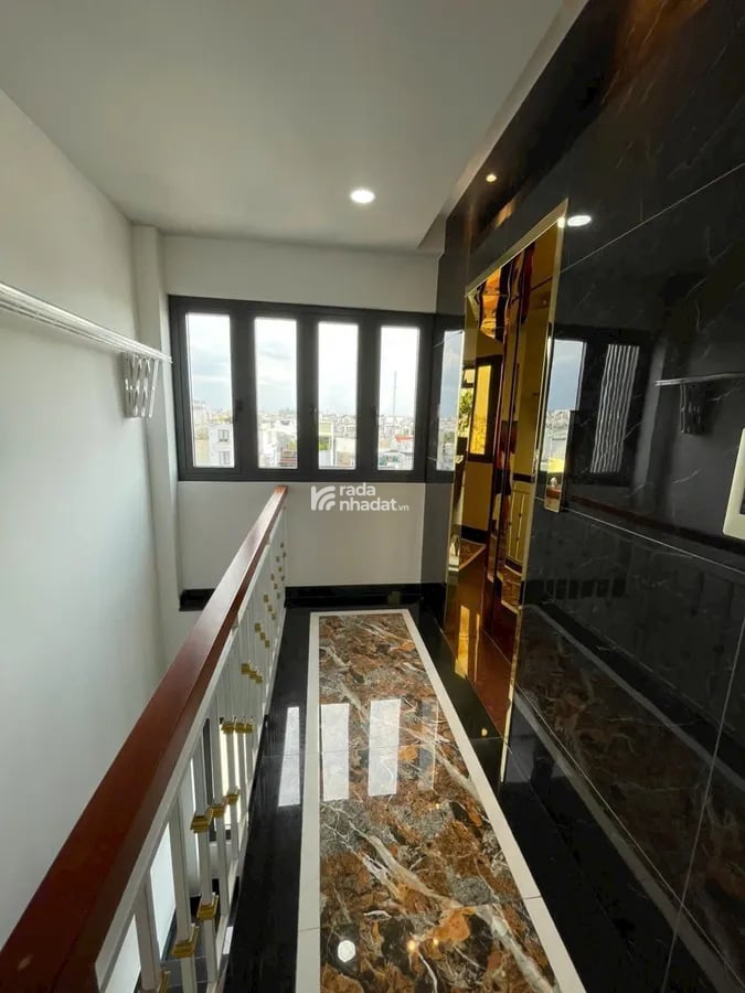BÁN GẤP NHÀ ĐẸP. Đường THỐNG NHẤT,P11.Gò Vấp. 5 lầu. chỉ 12.5 Tỷ. Thương Lượng