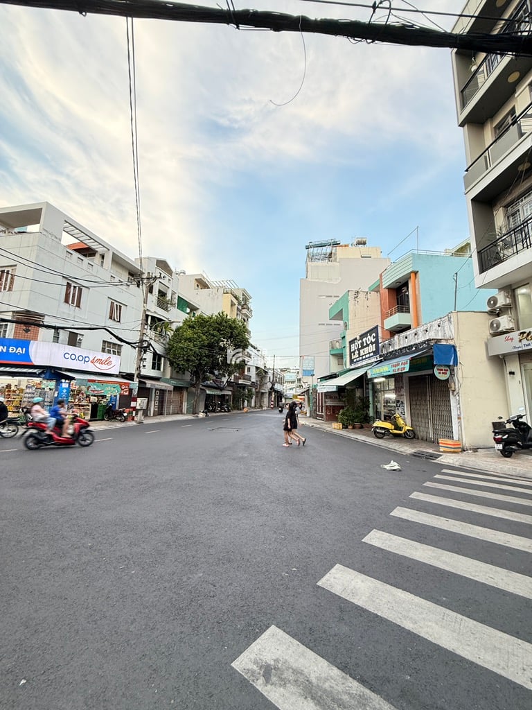 BÁN NHÀ MẶT TIỀN LÔ GÓC LẠC LONG QUÂN 68M2 6 TẦNG THANG MÁY 13.2 TỶ KINH DOANH ĐỈNH, GẦN SÂN BAY