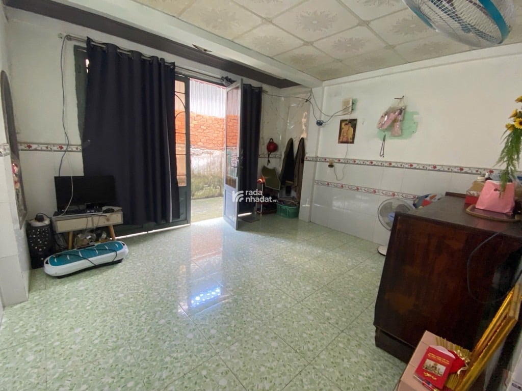 chỉ 2,1 tỷ- nhà 34m2(7,3x5)- Ngay chợ Linh Xuân- 100m ra Đại Học Quốc Gia