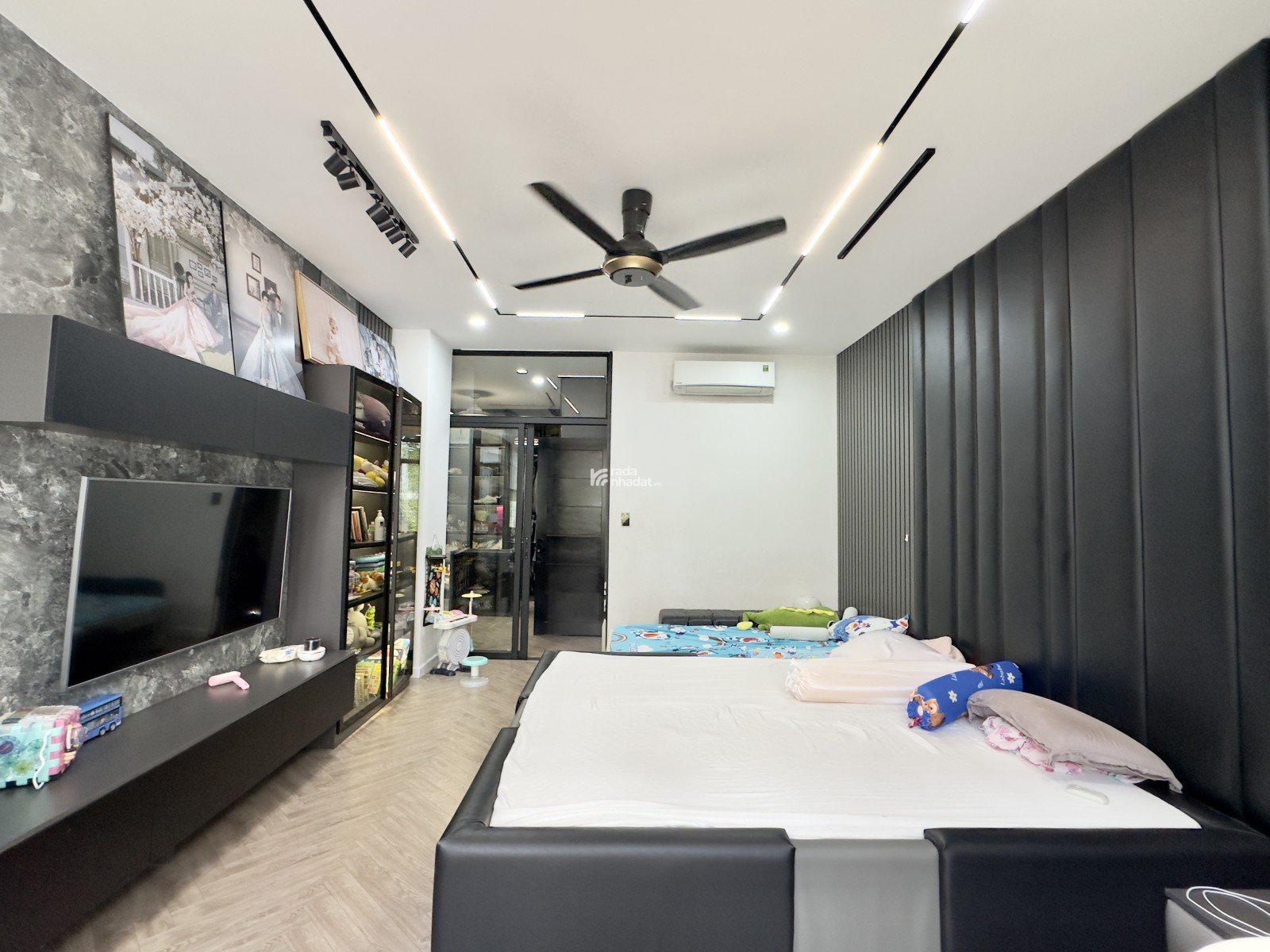 Bán nhà hẻm xe hơi, 4 lầu, nhà đẹp, dt 70m2, ở, làm vp, Tô Hiến Thành, Q10, giá siêu tốt 11.6 tỷ