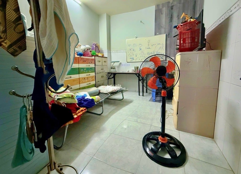 NHÀ ĐẸP 4 TẦNG -ĐƯỜNG 47-KDC BÌNH PHÚ-GIÁ 5.7 TỶ