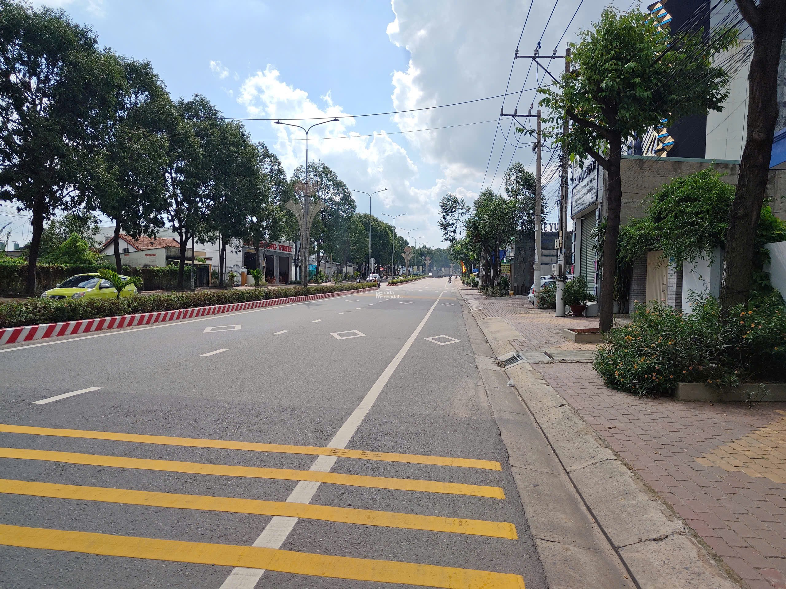 Chính chủ bán gấp lô đất 370m2. Đường Nguyễn Chí Thanh, TP, TDM