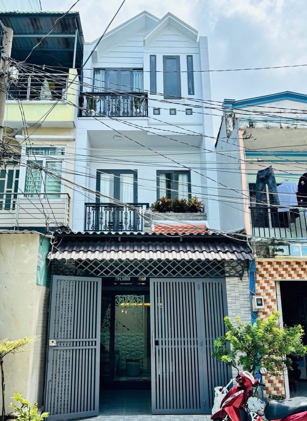 Cực sốc! Bán nhà Nơ Trang Long, P13, Bình Thạnh DT 67m2 giá chỉ 3tỷ050tr. SHR