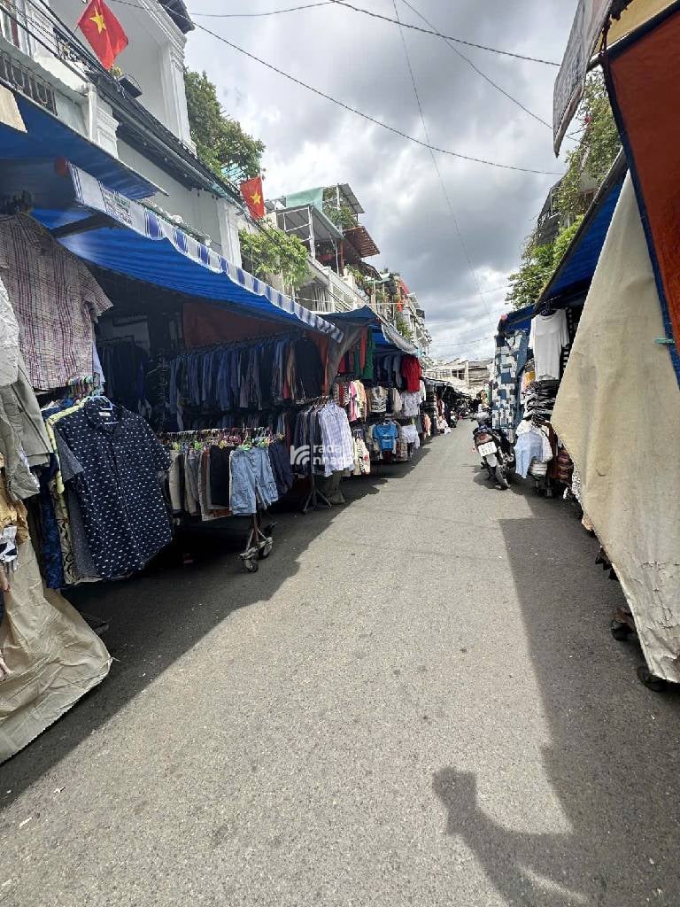 NGAY CHỢ BÀ CHIỂU, MTKD NGÔ NHÂN TỊNH, BÌNH THẠNH, 85M2 Ở NGAY. GIẢM 350TR CHỈ CÒN 15.99T TL 