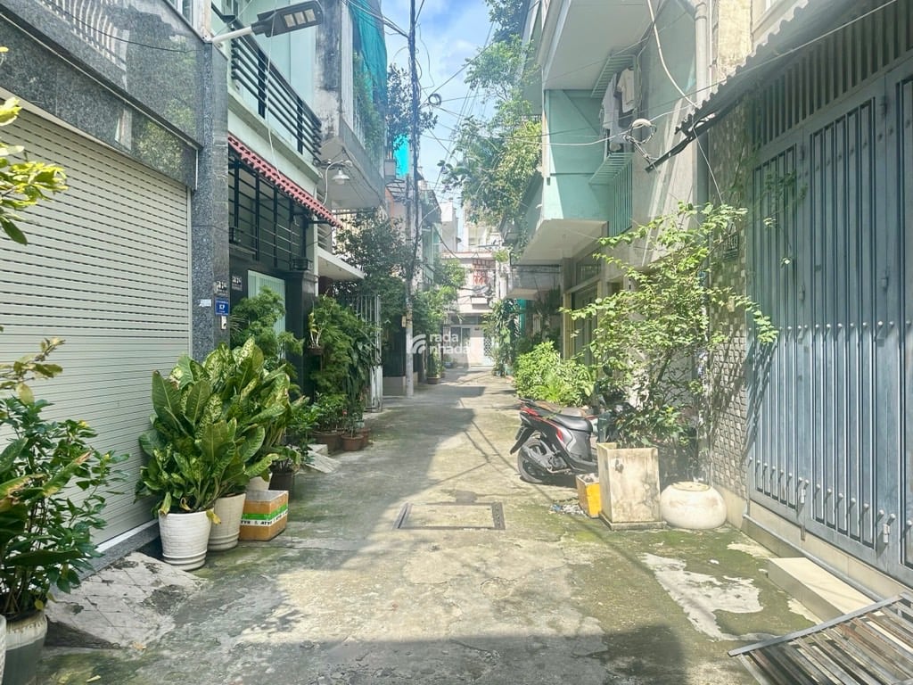 NGAY SÁT QUẬN 10, HXH TÂN TRANG, TÂN BÌNH, 102M2 TIỆN XÂY. GIẢM 350TR CHỈ CÒN 12.5T TL