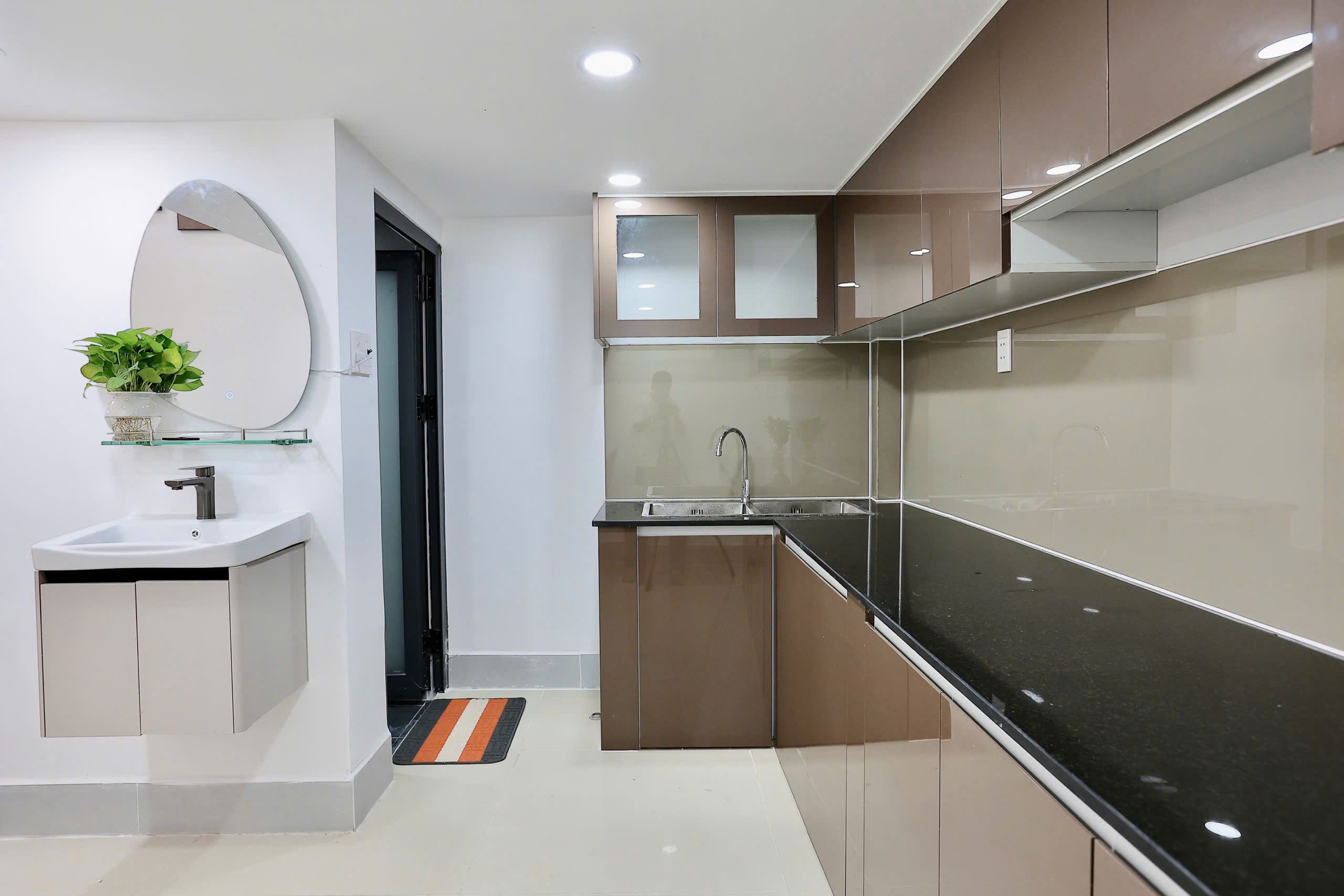 SIÊU PHẨM NGAY ĐƯỜNG SỐ 8 , P BHH , BÌNH TÂNG ,SÁT EAON TÂN PHÚ , 40M2