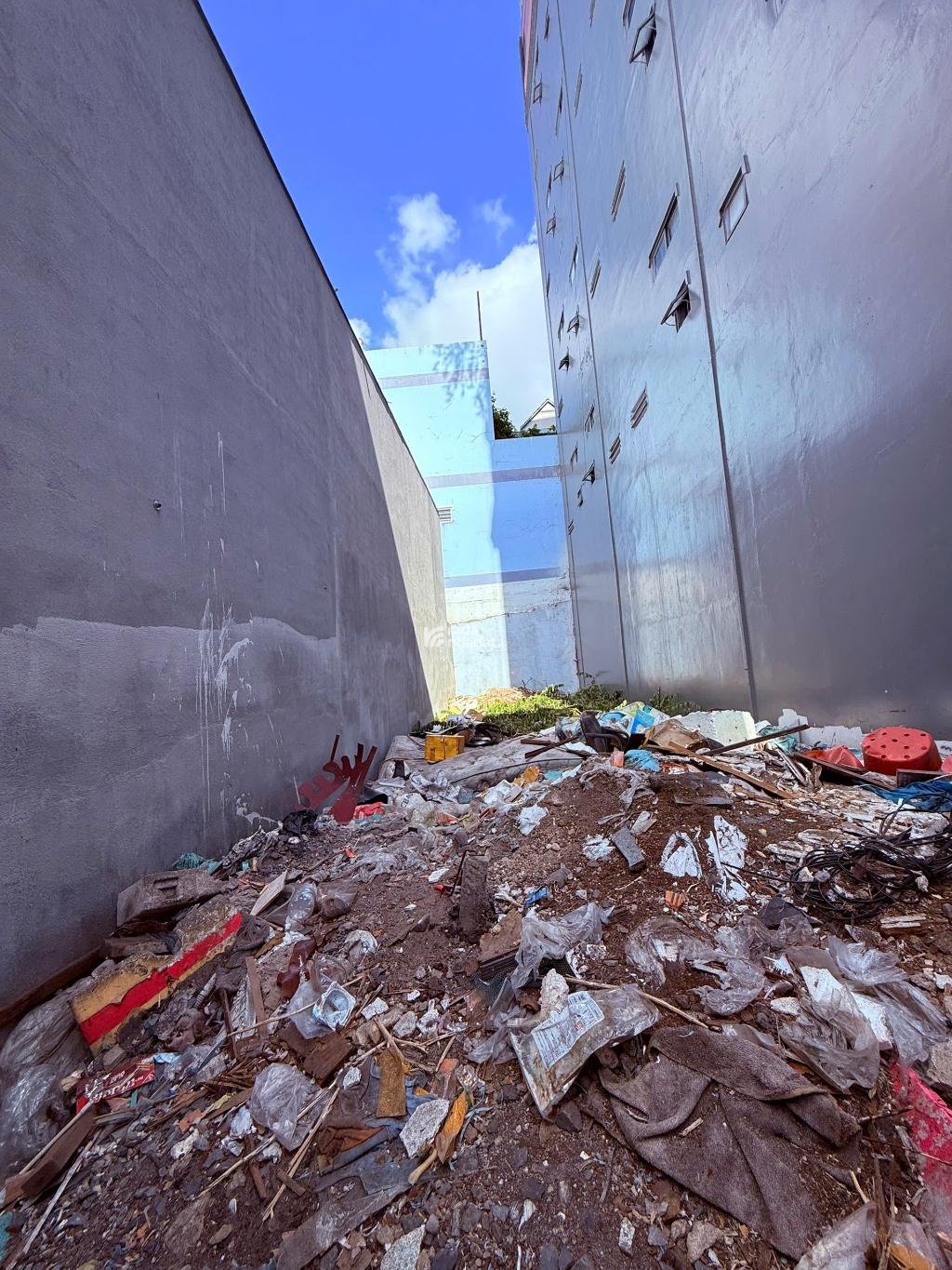 GIÁP TÔ HIÊU- TRẦN THỊ BÁO -  TÂN PHÚ - DT : 4M X 19M - 6 TỶ 2