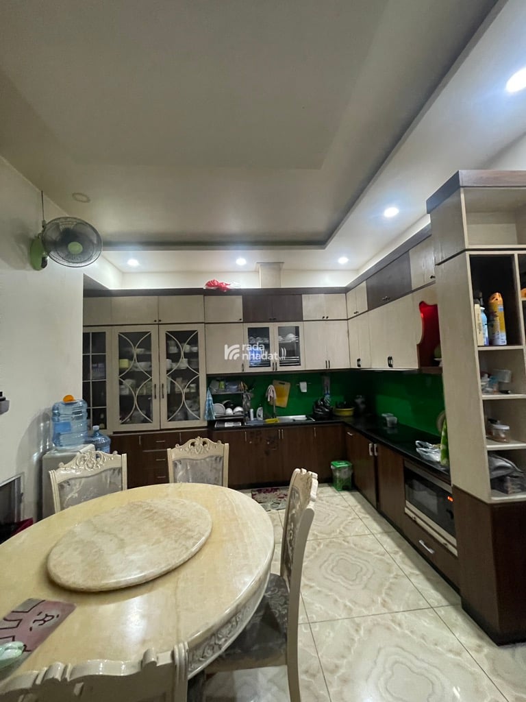 BÁN NHÀ LÊ VĂN QUỚI 113M2 3 TẦNG 3PN 11.6 TỶ ĐƯỜNG 10M CÓ VỈA HÈ BÌNH TÂN GIÁP TÂN PHÚ 