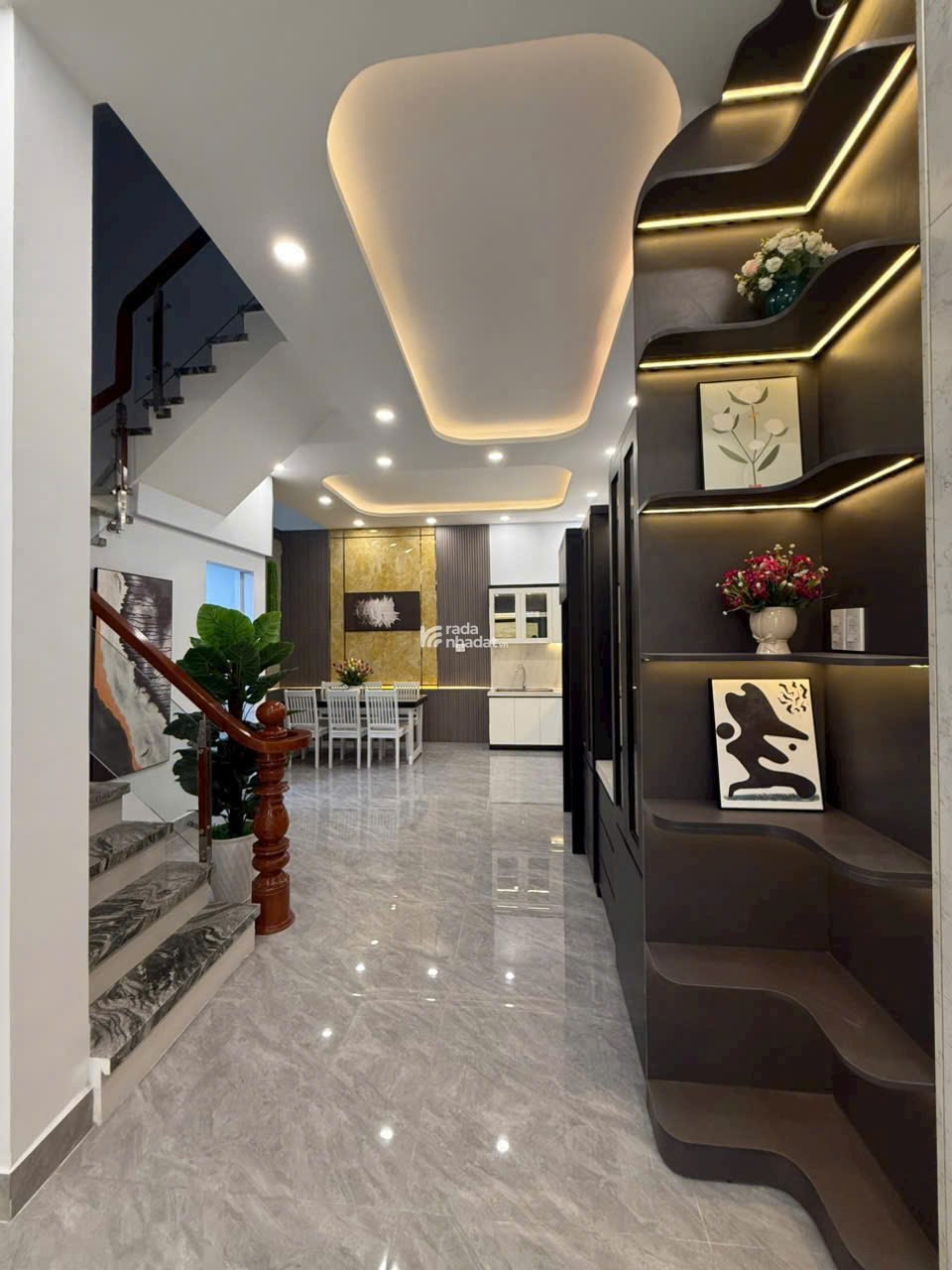 Giảm sốc 3 tỷ mặt tiền Nguyễn Chí Thanh quận 10 (DT 54m2 nhà 4 tầng ) tiện ở liền