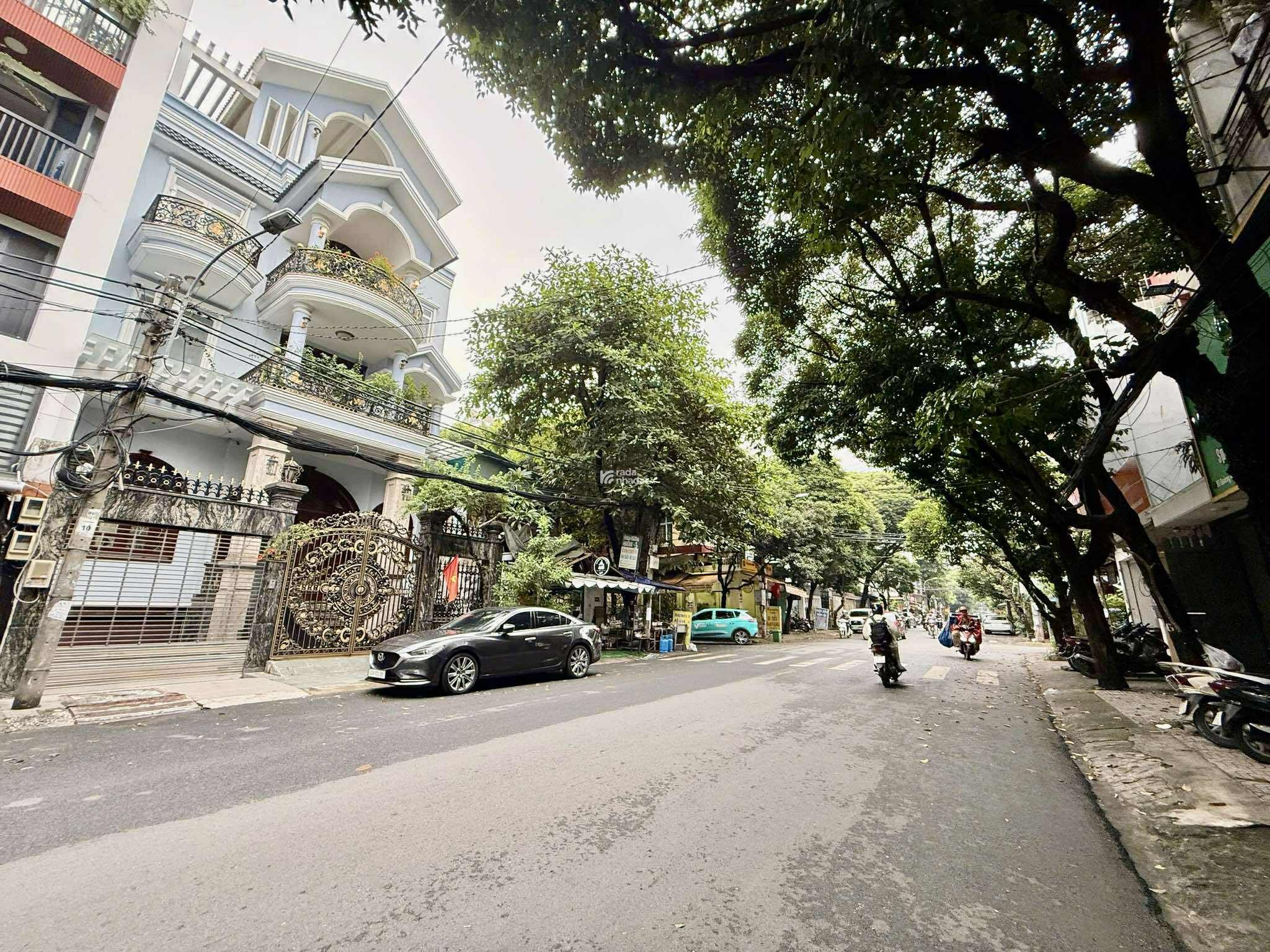 KHÁCH SẠN 7 TẦNG K300 HOÀNG HOA THÁM - DÒNG TIỀN 220TR/THÁNG - 58.5 TỶ