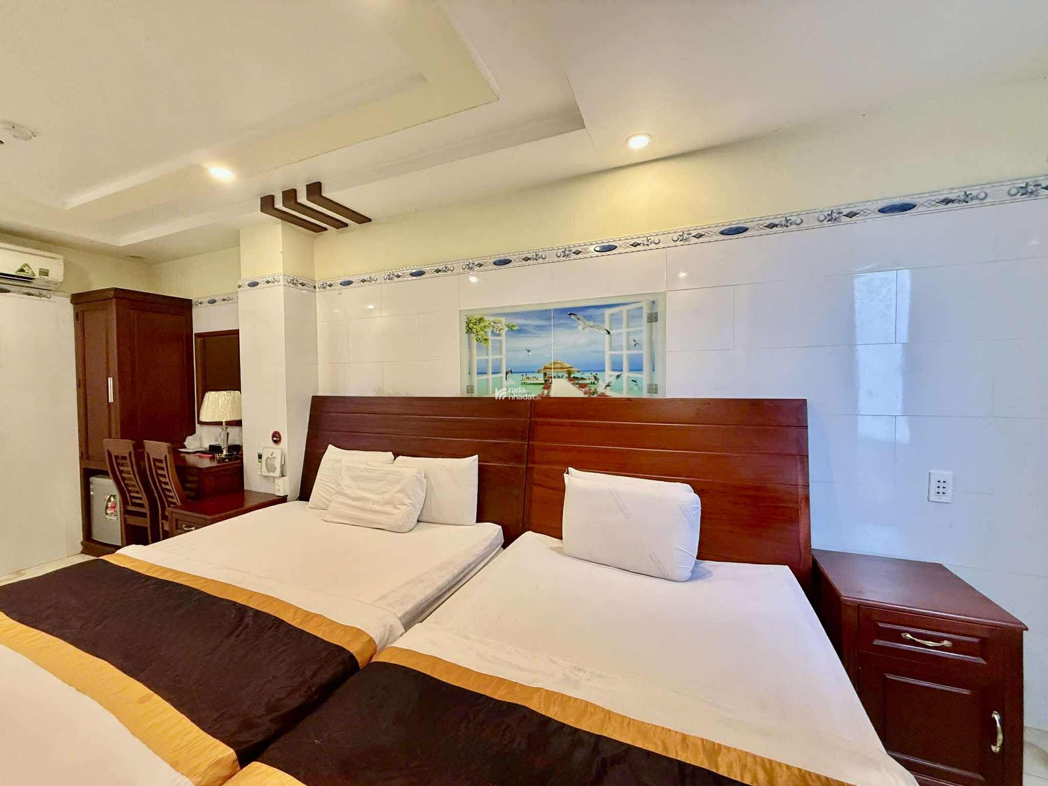 KHÁCH SẠN 7 TẦNG K300 HOÀNG HOA THÁM - DÒNG TIỀN 220TR/THÁNG - 58.5 TỶ