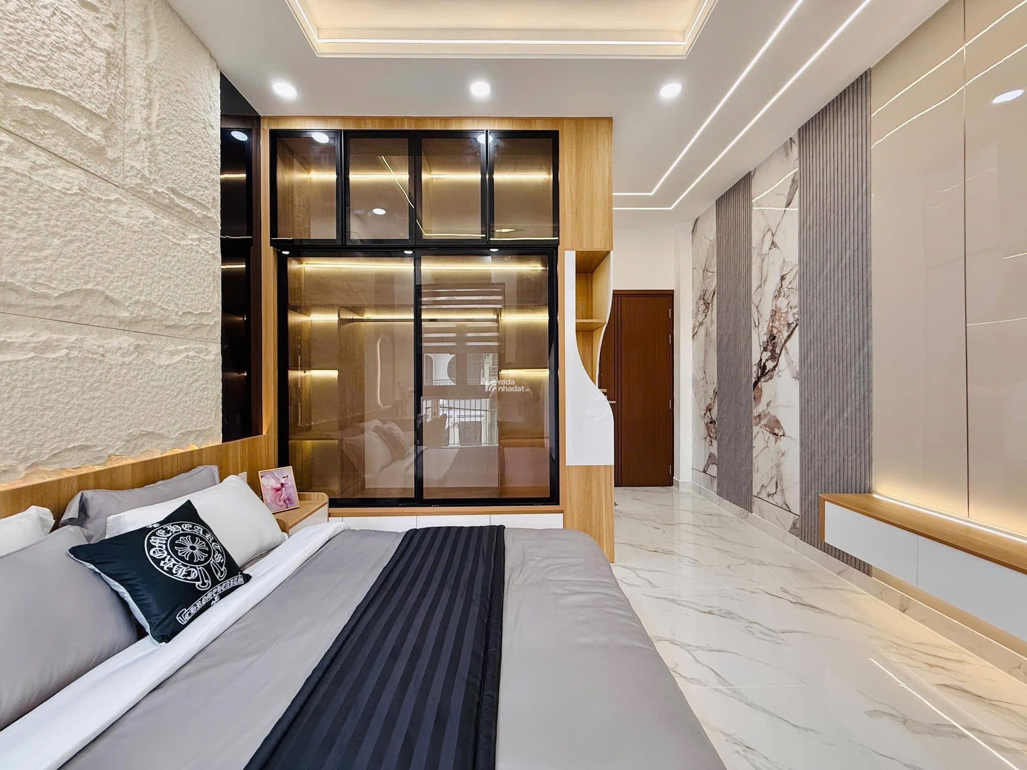 NHÀ PHỐ CHUẨN ÂU - XE HƠI NGỦ TRONG NHÀ - 5 TẦNG Đ.LÊ VĂN THỌ - FULL MỚI 100%