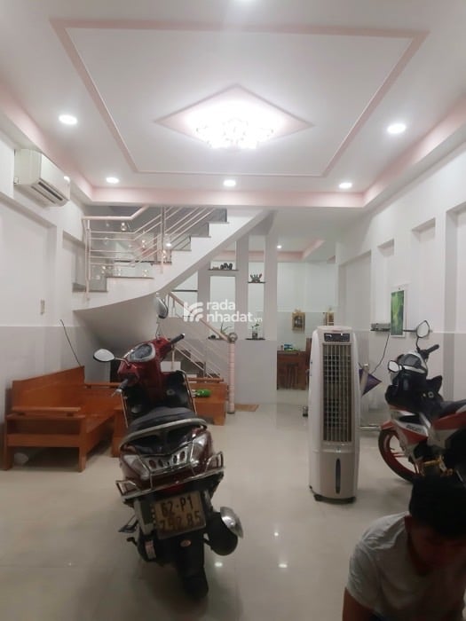 BÁN NHÀ 3 TẦNG 5PN 60M2 6.X TỶ HẺM XE TẢI 6M GẦN AEON TÂN PHÚ CELADON CITY