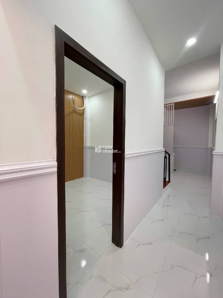 Bán nhà ngay bình long lê văn qưới ngã tư 4 xã